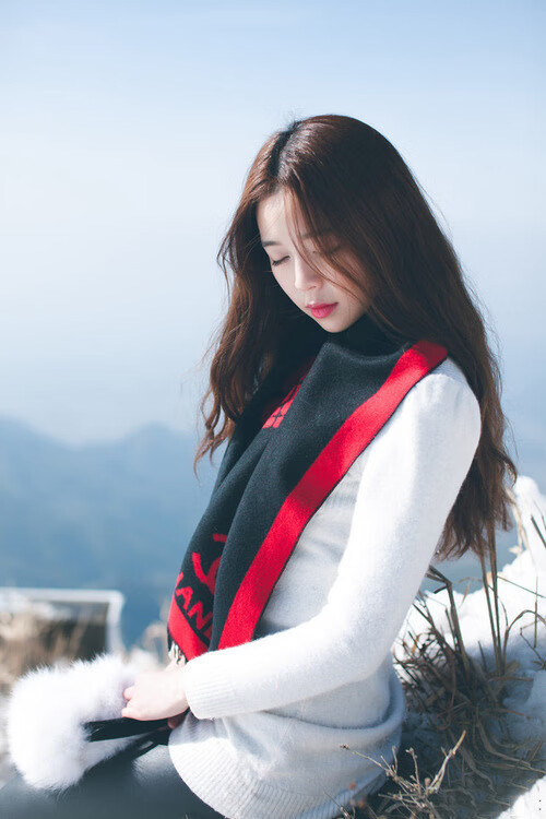 冷门与争冠,喀麦隆闪电战与德甲焦点战的足球启示