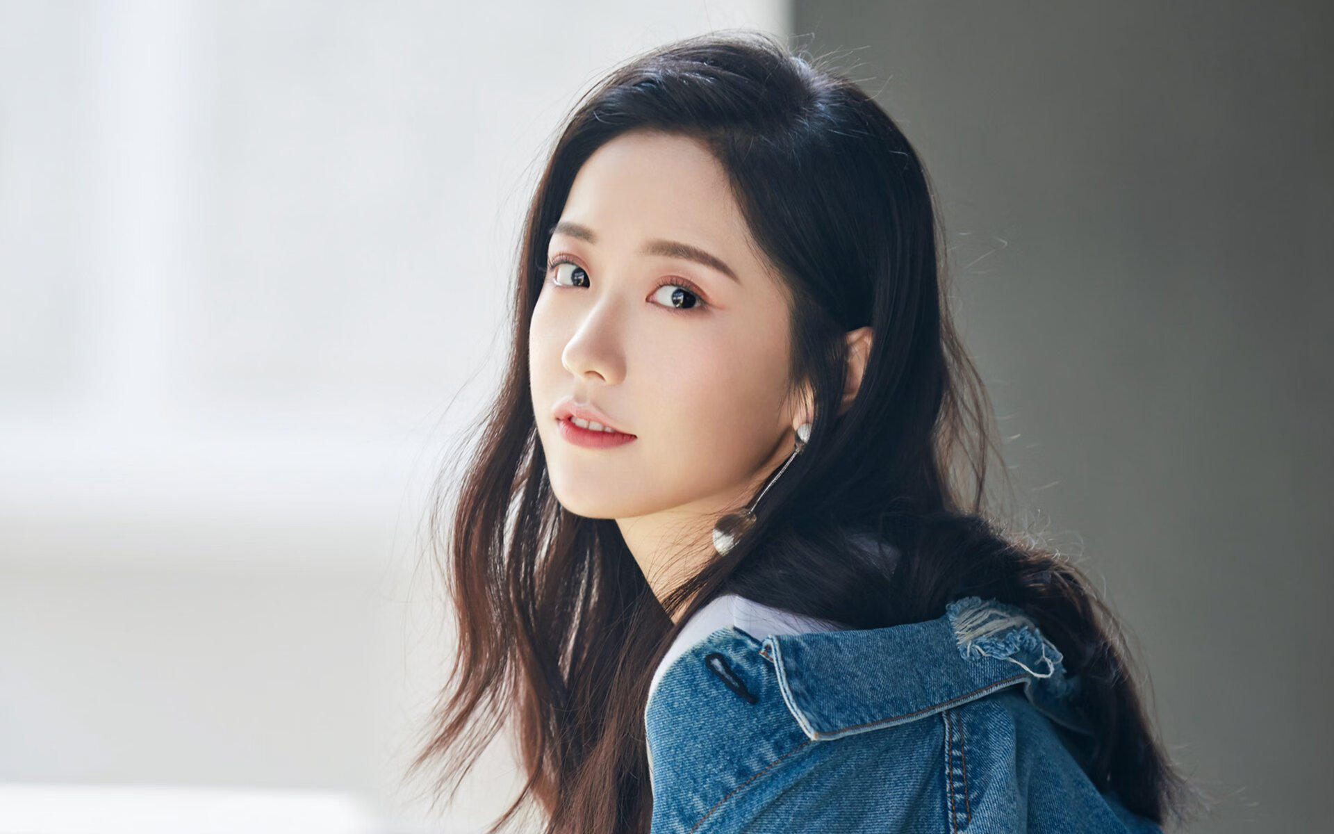 欧冠与英超，北欧冷箭与中场大师的统治力对决